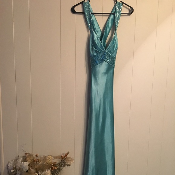 Prom dress size 5 - Picture 4 of 8